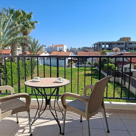Apartment In Kato Pafos & 10 Min To Venus Beach Экстерьер фото
